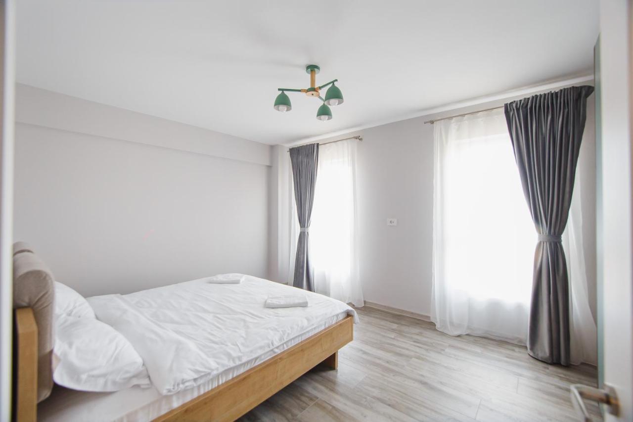 Charming Family Haven Lägenhet Oradea Exteriör bild